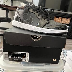 Nike Air Jordan 1 Low SE Black Sneakers